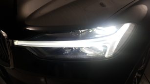 Volvo XC60 B4 B Plus Bright aut WD3412R w abonamencie