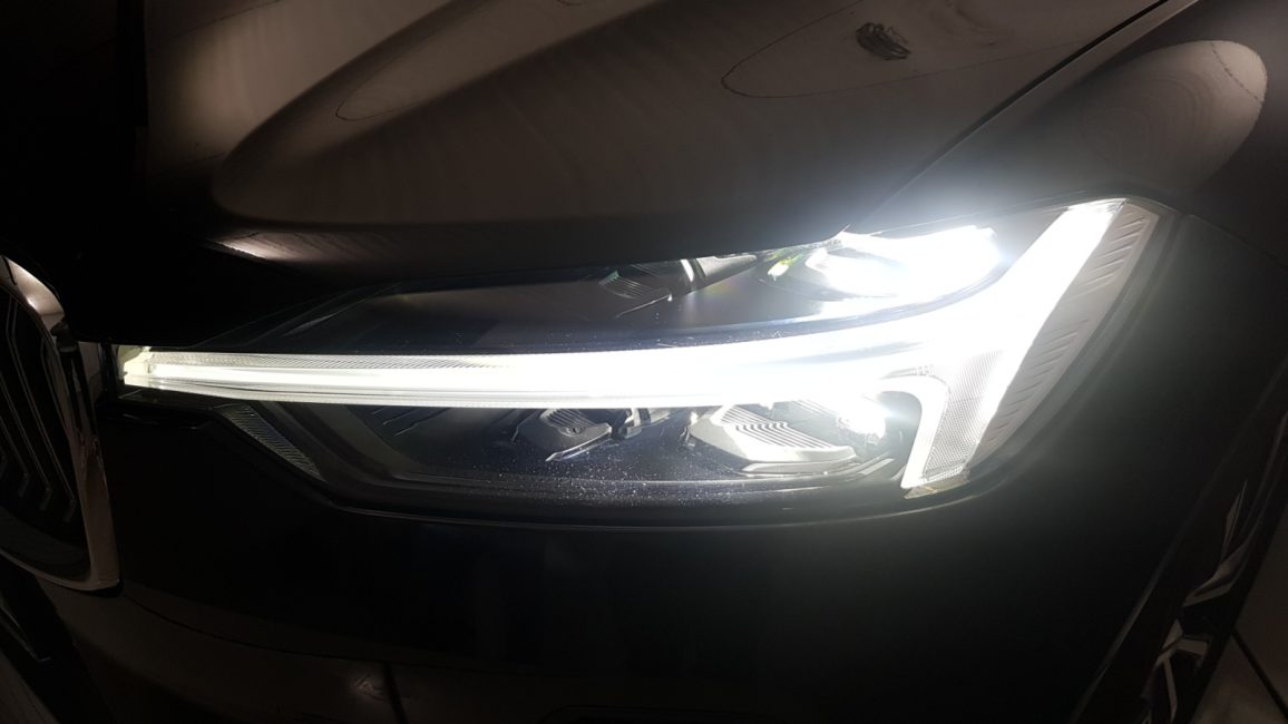 Volvo XC60 B4 B Plus Bright aut WD3412R w abonamencie