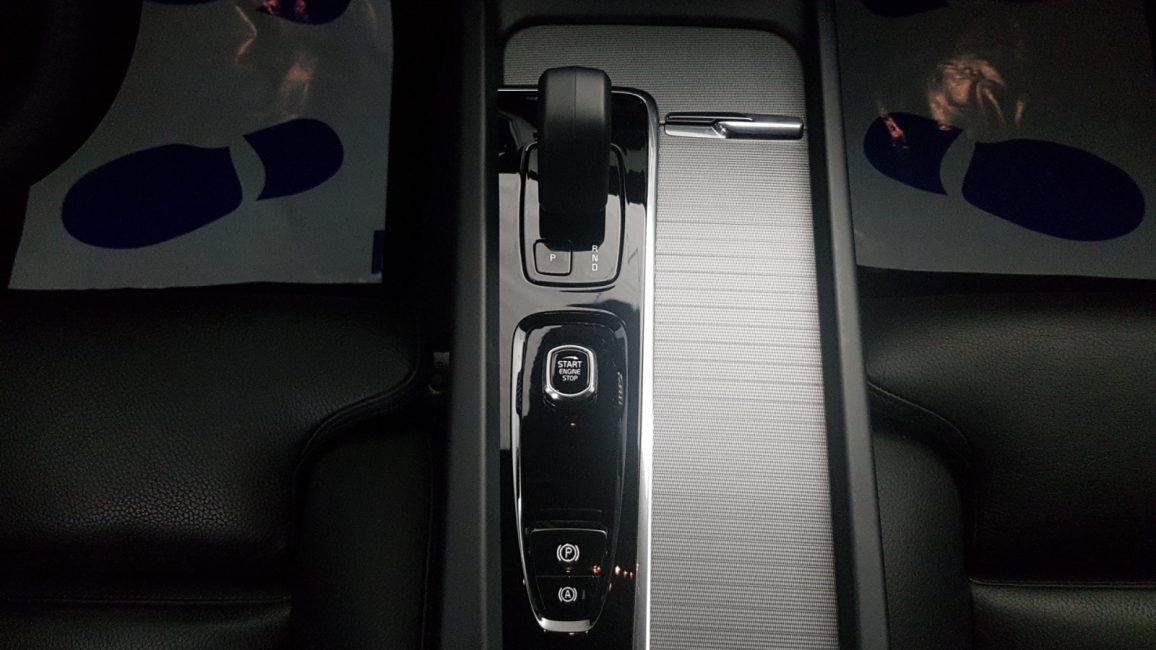Volvo XC60 B4 B Plus Bright aut WD3412R w abonamencie