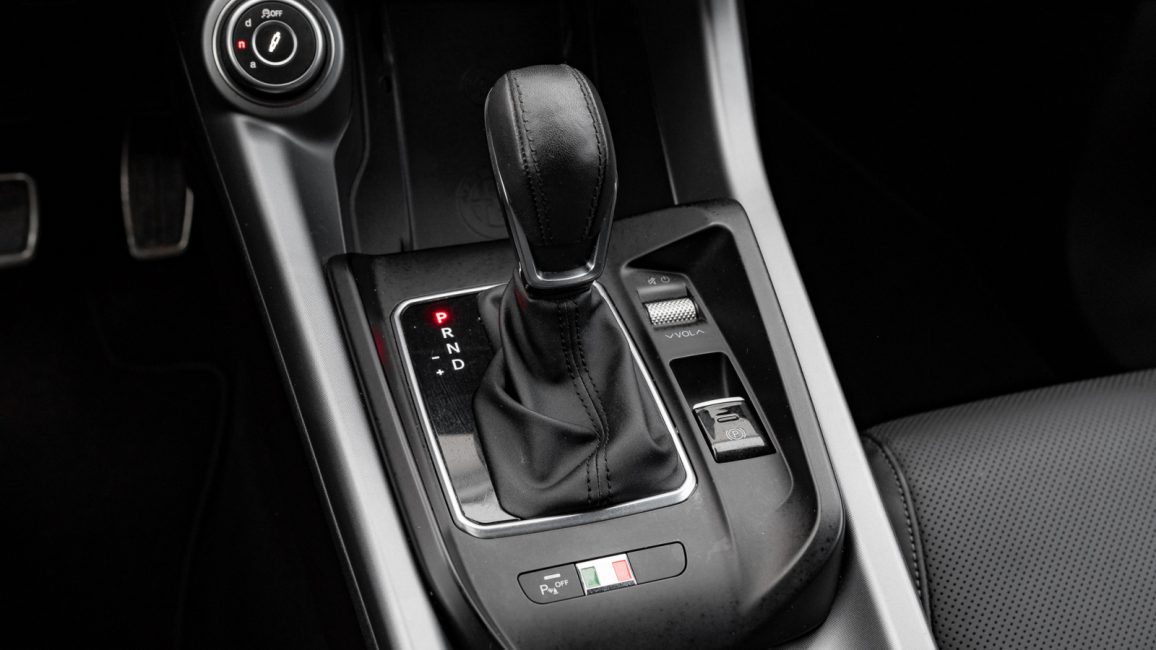 Alfa Romeo Tonale 1.5 T4 GSE mHEV Veloce DCT GD4F116 w abonamencie
