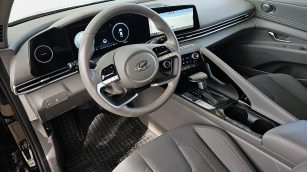 Hyundai Elantra 1.6 Executive CVT WD3042R w leasingu dla firm