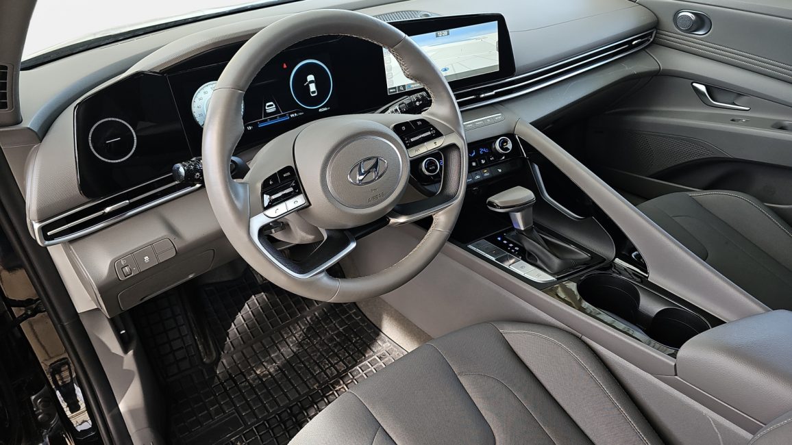 Hyundai Elantra 1.6 Executive CVT WD3042R w leasingu dla firm