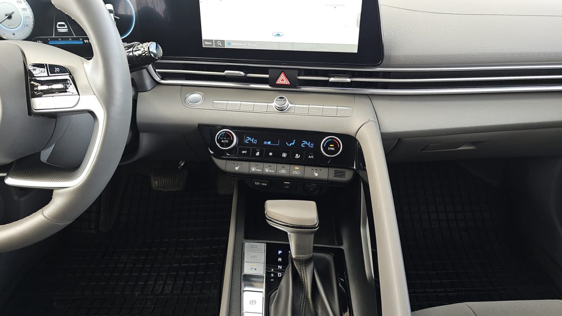 Hyundai Elantra 1.6 Executive CVT WD3042R w leasingu dla firm