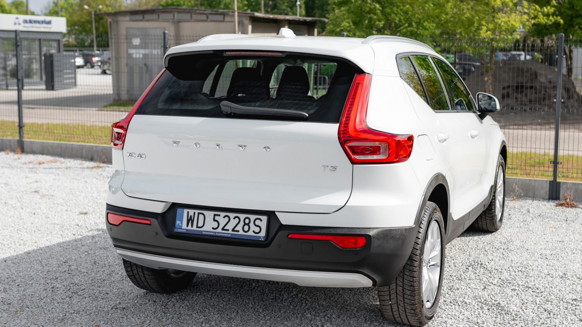 Volvo XC40 T3 Momentum Pro aut WD5228S w abonamencie dla firm