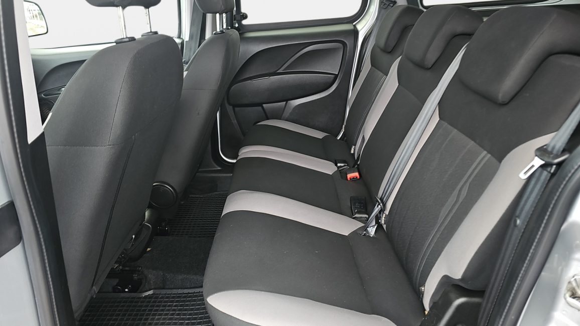 Fiat Doblo Kombi Maxi 1.6 MJ Dynamic SK185UA w leasingu dla firm
