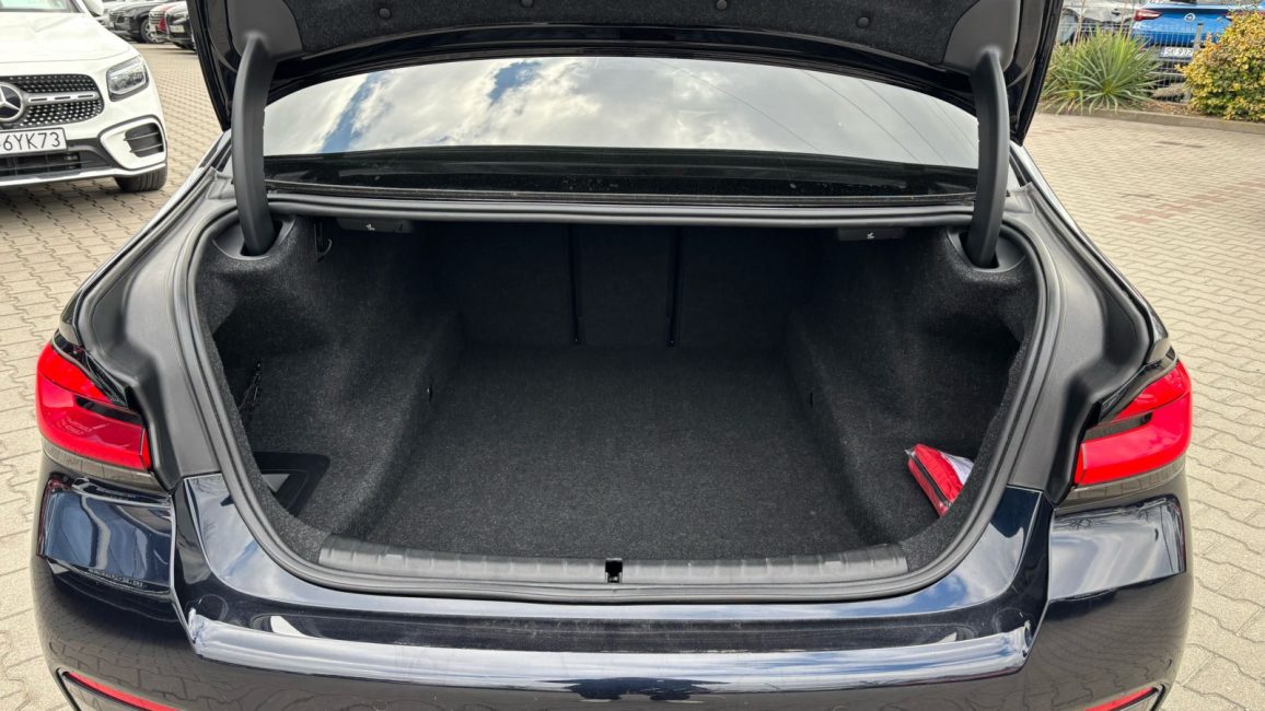 BMW 530i xDrive mHEV M Sport sport-aut Z7VICE w zakupie za gotówkę