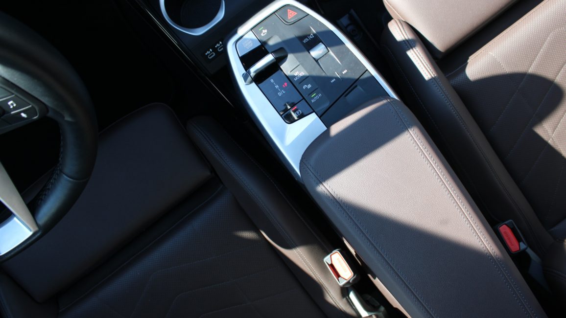 BMW X1 xDrive23i mHEV xLine aut CB759PG w abonamencie dla firm