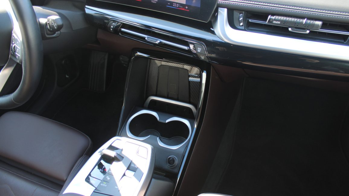 BMW X1 xDrive23i mHEV xLine aut CB759PG w abonamencie dla firm
