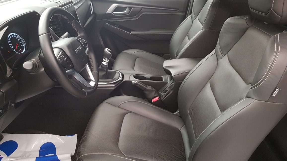 Isuzu D-Max 1.9 d EC LSX LU709NX w abonamencie