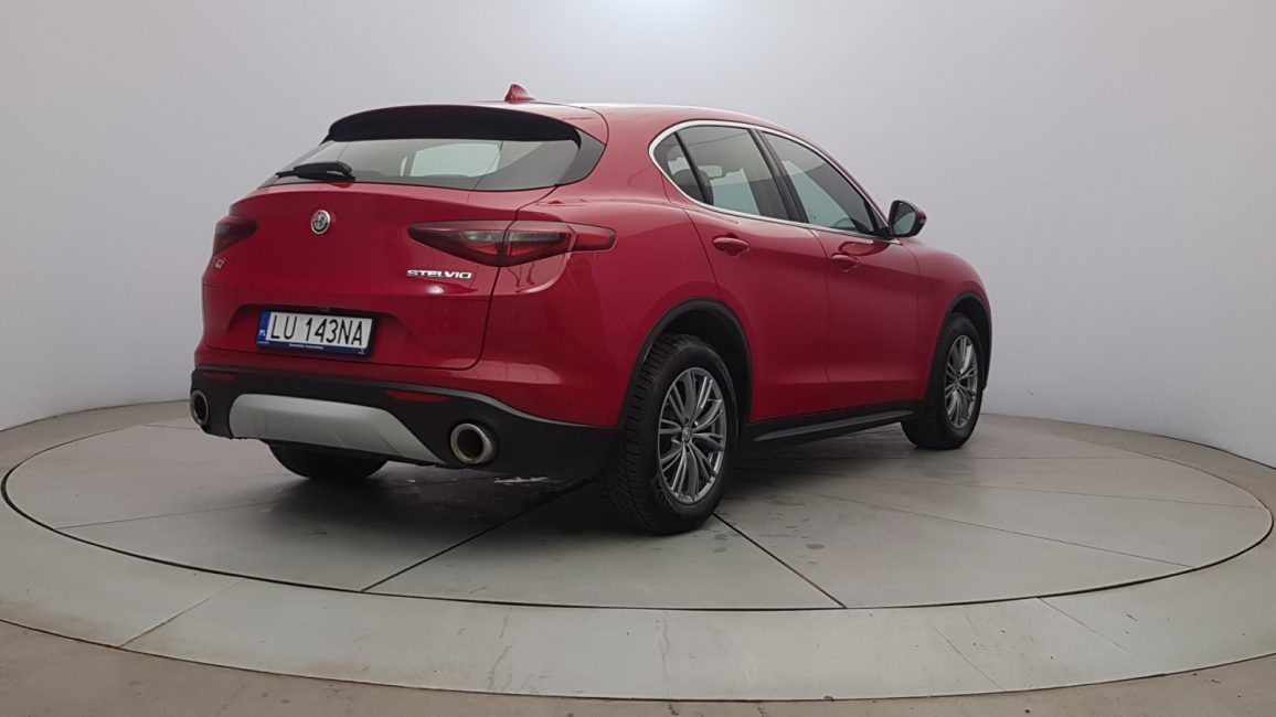 Alfa Romeo Stelvio 2.0 Turbo Business Q4 aut LU143NA w leasingu dla firm
