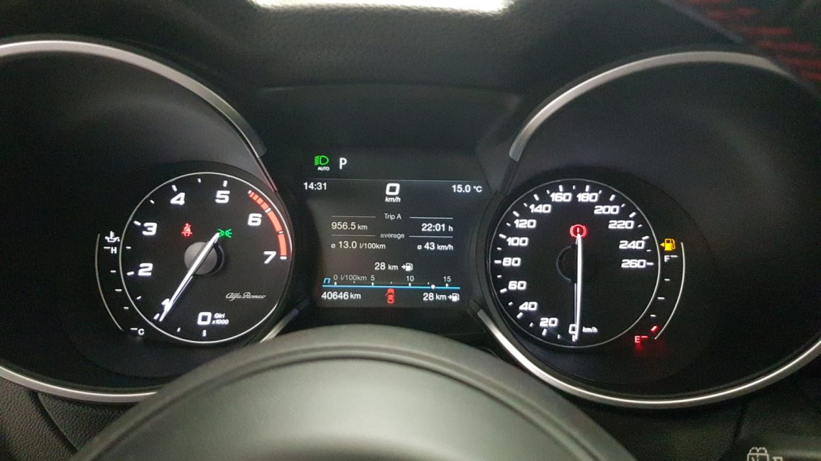 Alfa Romeo Stelvio 2.0 Turbo Business Q4 aut LU143NA w leasingu dla firm