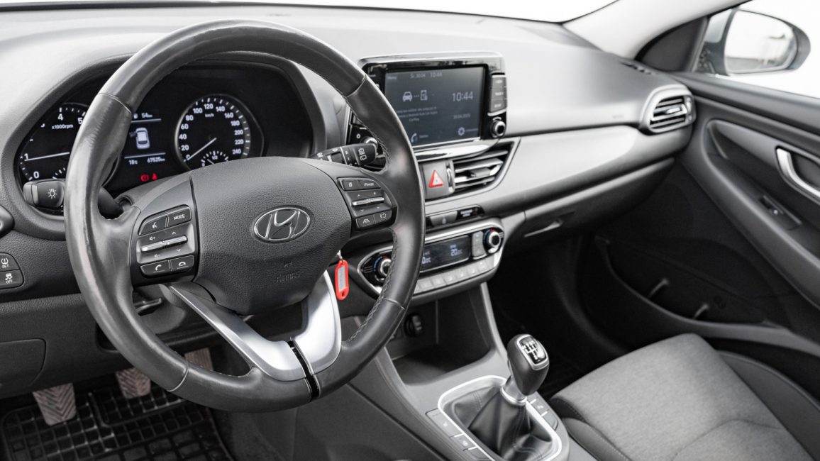 Hyundai i30 1.5 DPI Smart WD9064S w leasingu dla firm