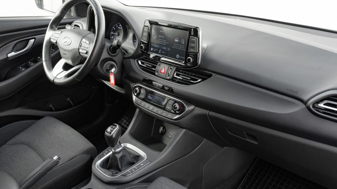 Hyundai i30 1.5 DPI Smart WD9134S w abonamencie dla firm