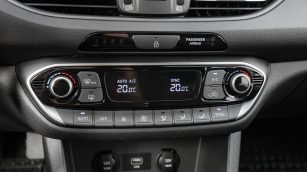 Hyundai i30 1.5 DPI Smart WD9134S w abonamencie dla firm