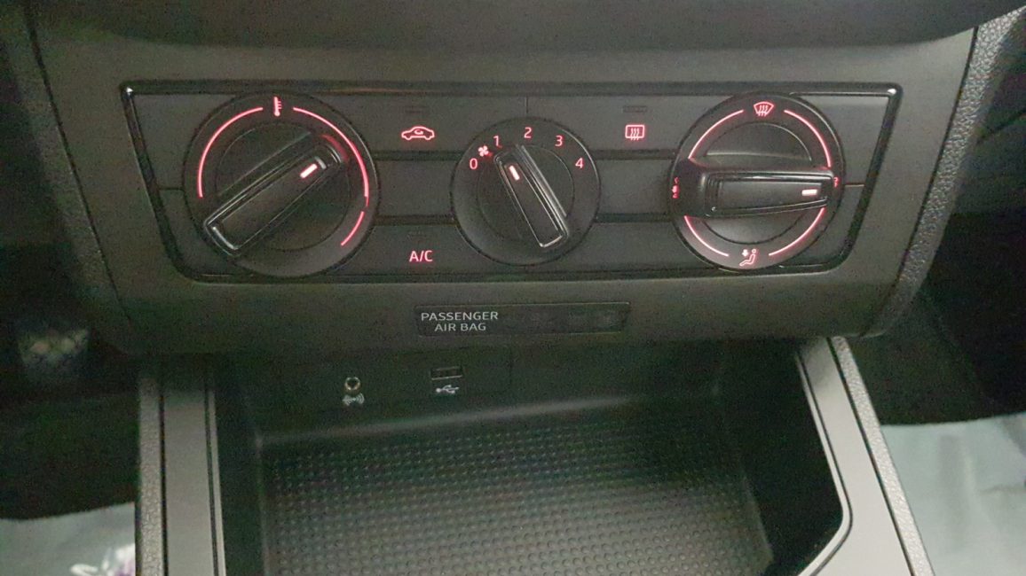 Seat Ibiza 1.0 Reference S&S WD6304S w zakupie za gotówkę