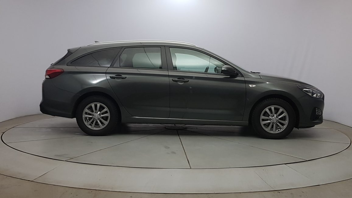 Hyundai i30 1.5 DPI Classic + WJ6298K w abonamencie