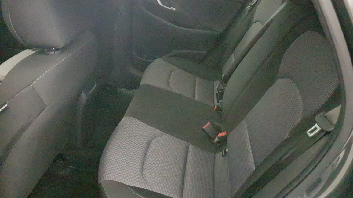 Hyundai i30 1.5 DPI Classic + WJ6298K w abonamencie