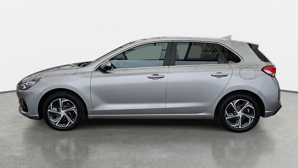 Hyundai i30 1.5 DPI Smart WJ1119L w abonamencie dla firm