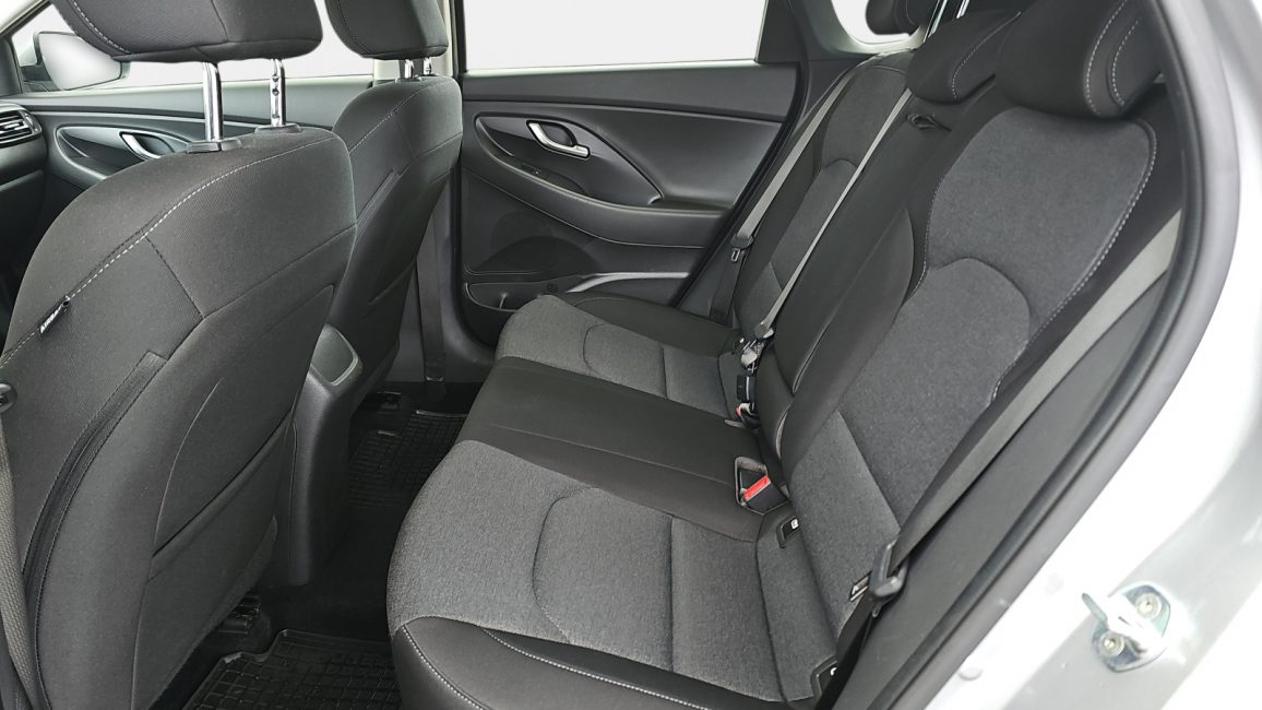 Hyundai i30 1.5 DPI Smart WJ1119L w abonamencie dla firm