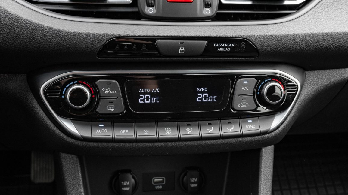 Hyundai i30 1.5 DPI Smart WJ1126L w abonamencie