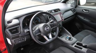Nissan Leaf 40kWh Acenta PY28053 w abonamencie dla firm