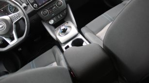 Nissan Leaf 40kWh Acenta PY28053 w abonamencie dla firm