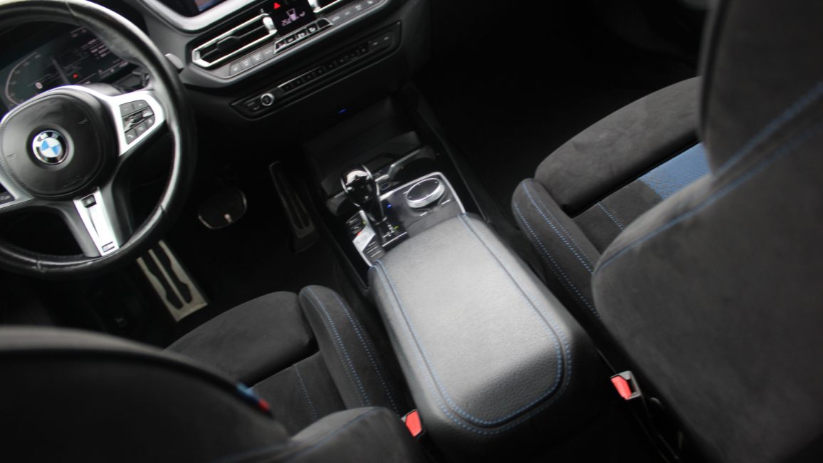 BMW 218i M Sport aut PO7XC70 w zakupie za gotówkę