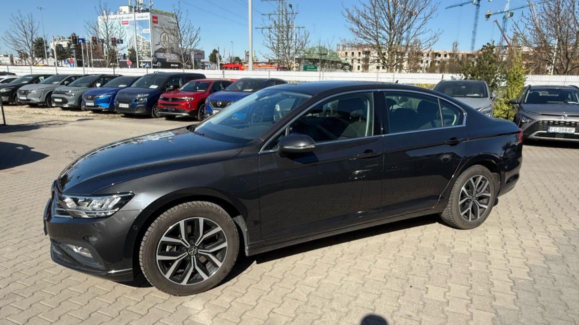 Volkswagen Passat 1.5 TSI EVO Business DSG DW4RX32 w abonamencie