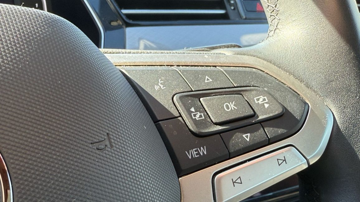 Volkswagen Passat 1.5 TSI EVO Business DSG DW4RX32 w abonamencie dla firm