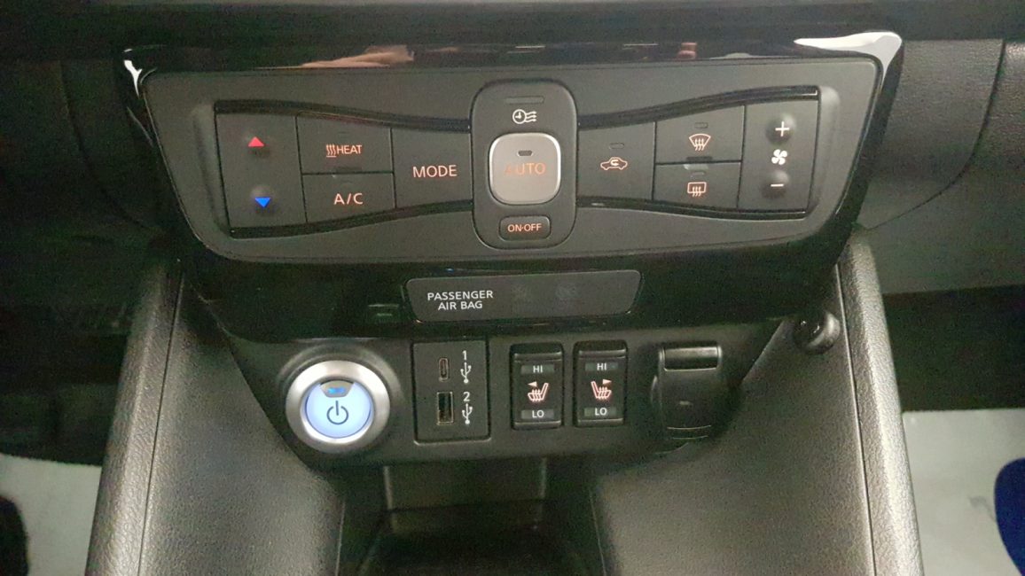 Nissan Leaf 40kWh N-Connecta GD7F038 w abonamencie