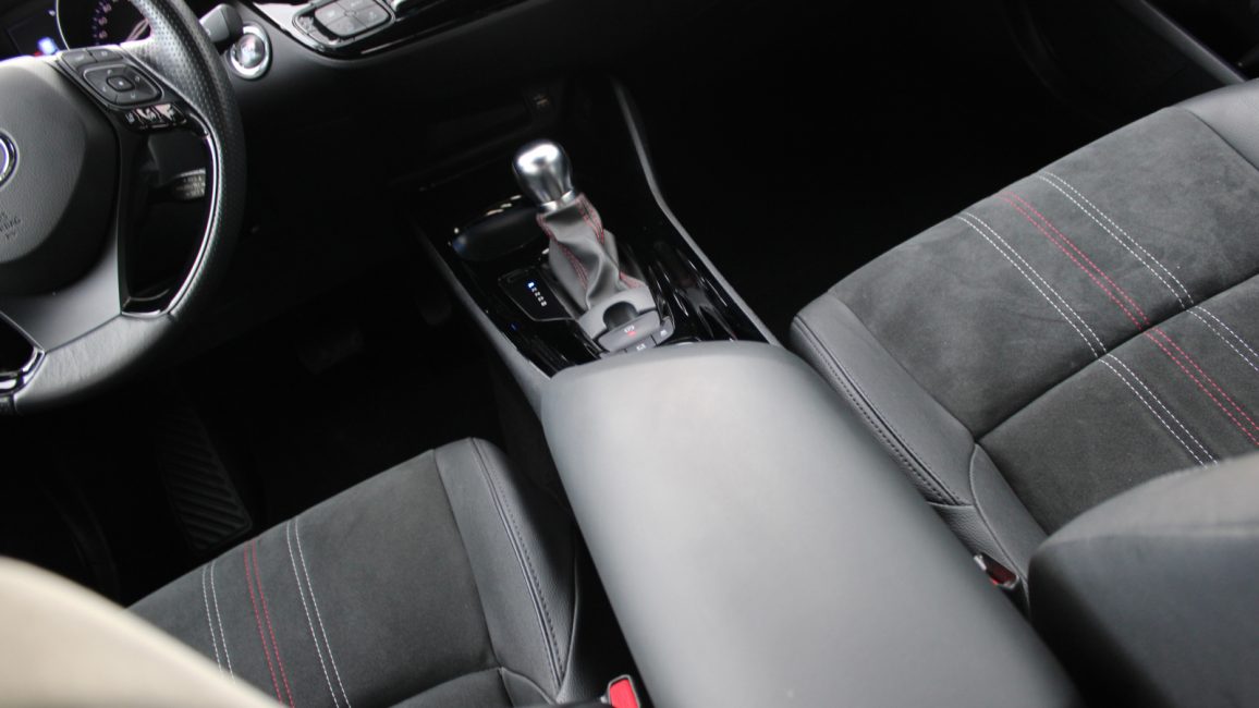 Toyota C-HR 1.8 Hybrid GPF GR Sport WJ7479K w zakupie za gotówkę