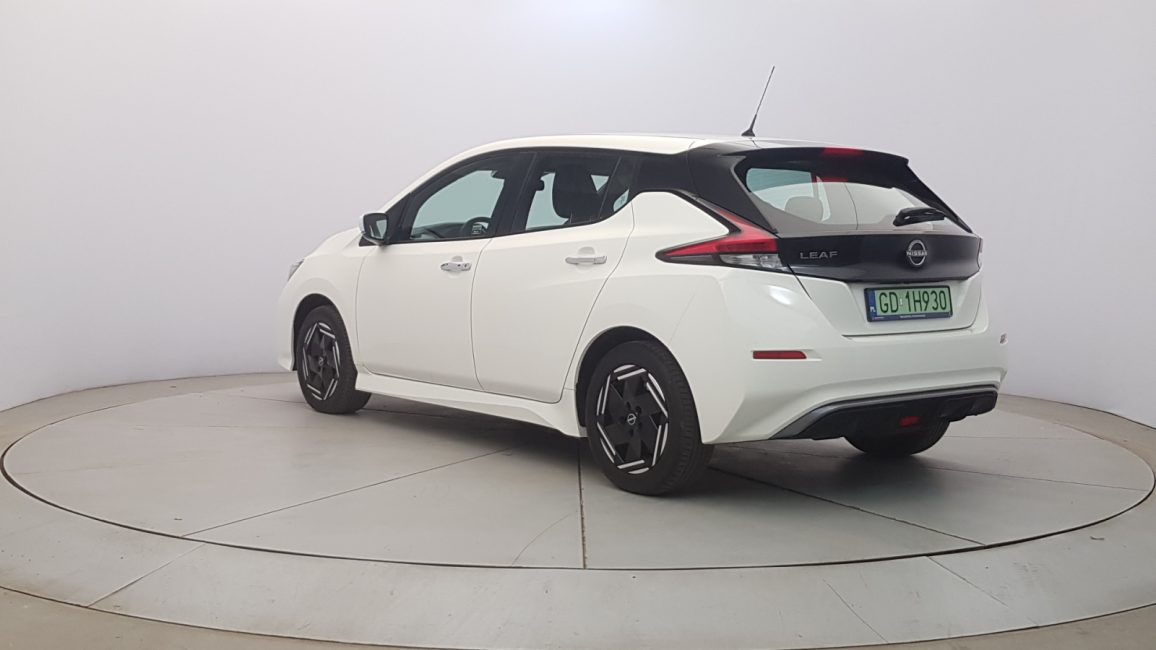 Nissan Leaf 40kWh Acenta GD1H930 w abonamencie