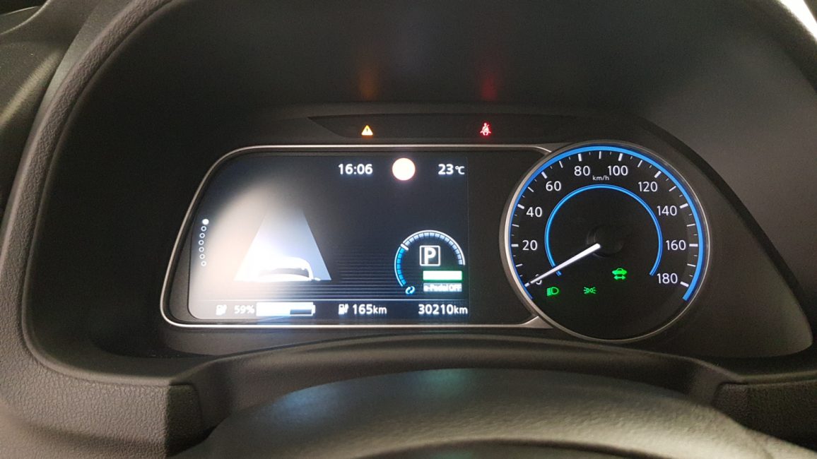 Nissan Leaf 40kWh Acenta GD1H903 w abonamencie