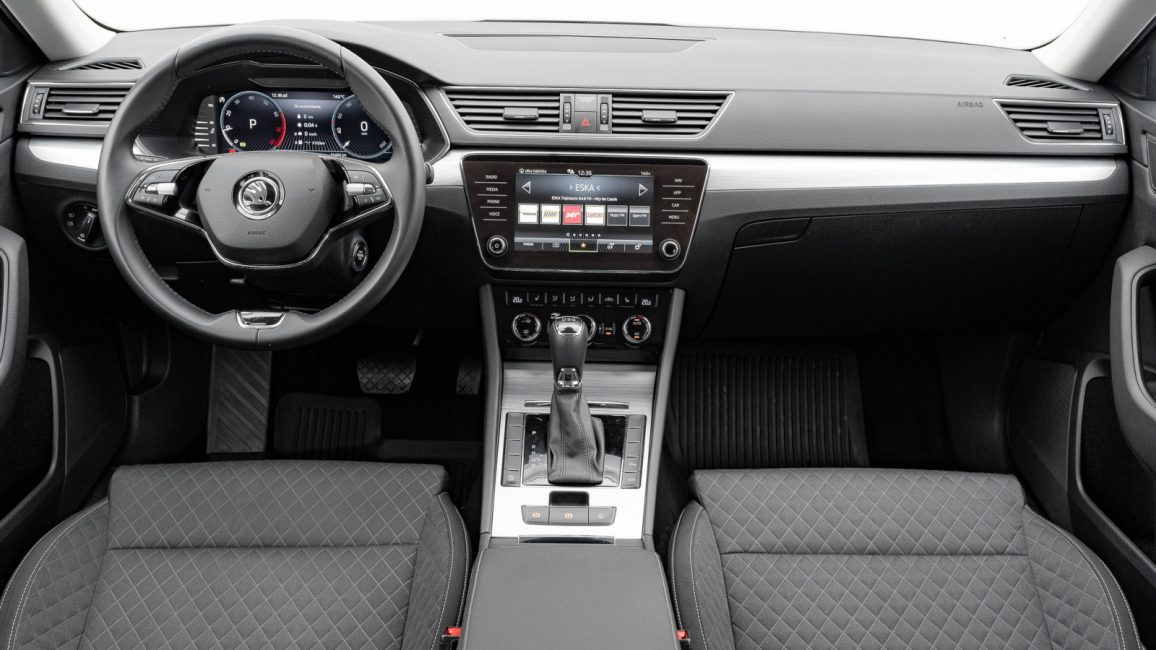 Skoda Superb 1.5 TSI Ambition DSG GD5C844 w abonamencie