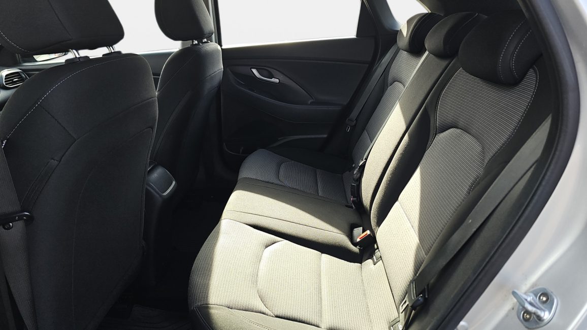 Hyundai i30 1.4 Classic + SK564NA w leasingu dla firm