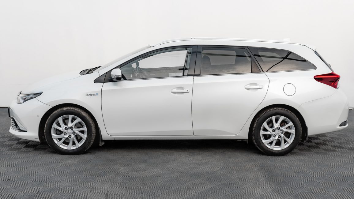 Toyota Auris Hybrid 135 Prestige GD342PF w leasingu dla firm