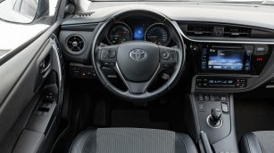Toyota Auris Hybrid 135 Prestige GD342PF w leasingu dla firm