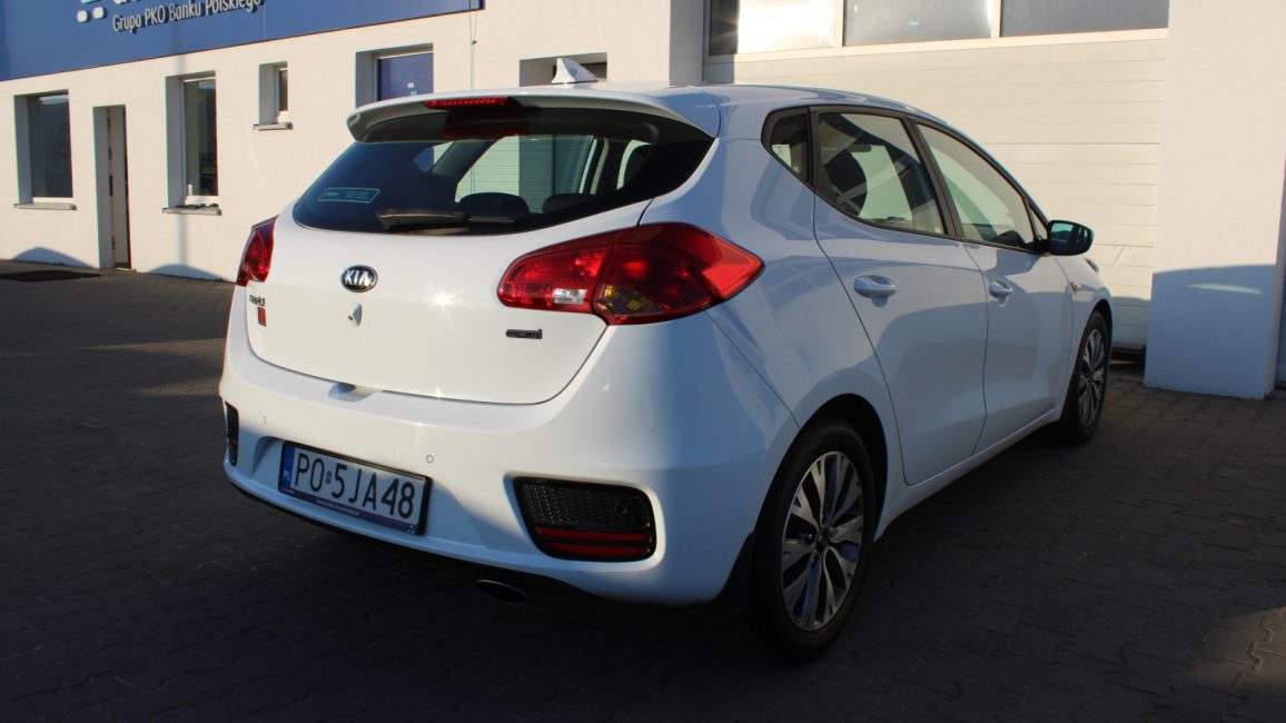 Kia Cee'd 1.6 CRDi Smart PO5JA48 w leasingu dla firm
