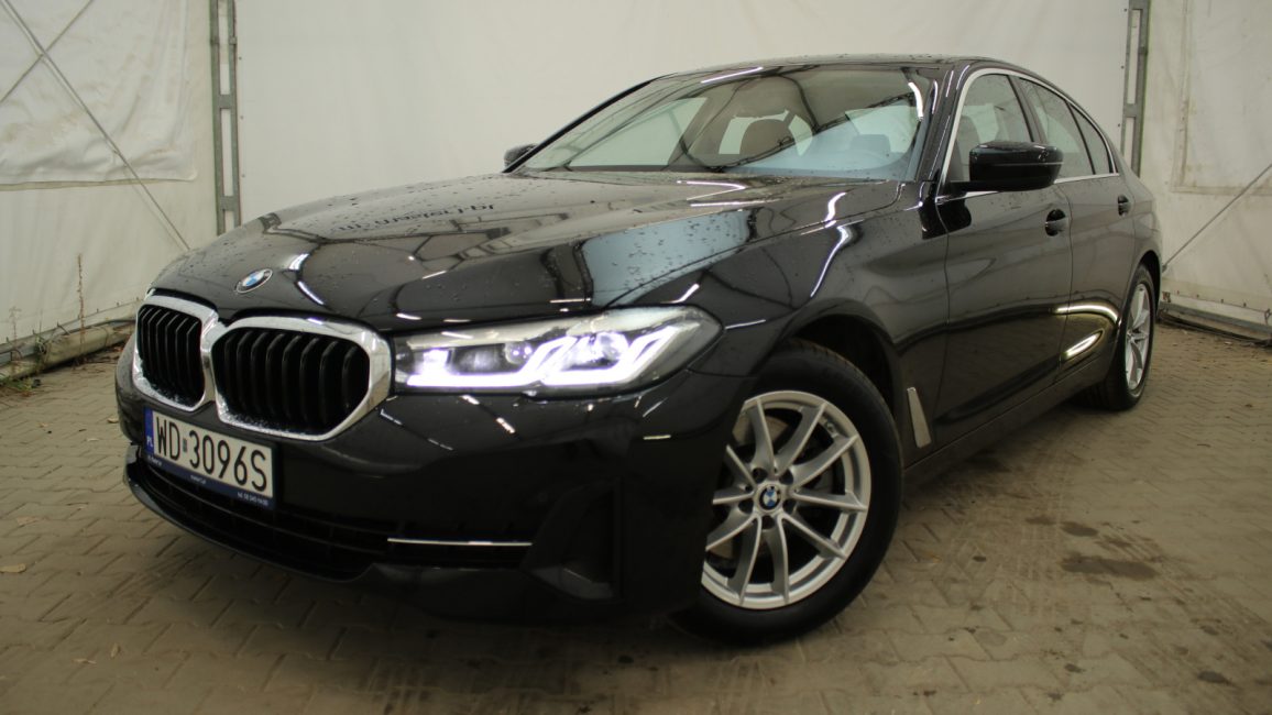 BMW 520i mHEV aut WD3096S w abonamencie dla firm